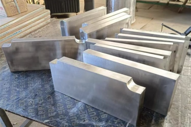 江西不锈钢包铅件